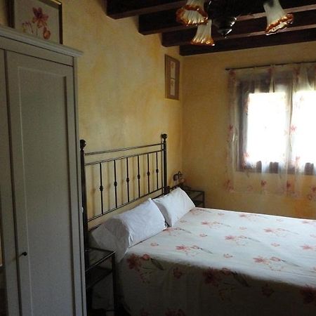 Hotel Rural Los Quinones Peralejos de las Truchas Room photo