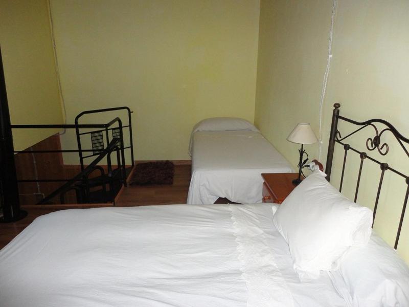 Hotel Rural Los Quinones Peralejos de las Truchas Room photo